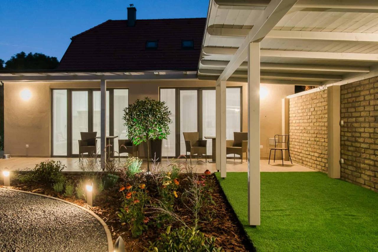 Villa Strokay - Few Minutes Walk From Lake Balaton Kestel Dış mekan fotoğraf
